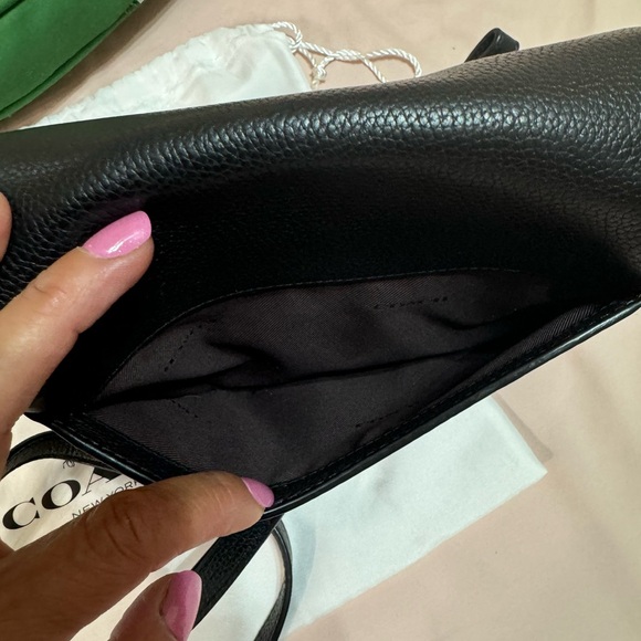 Coach Cassie black, gold hardware - Picture 7 of 10